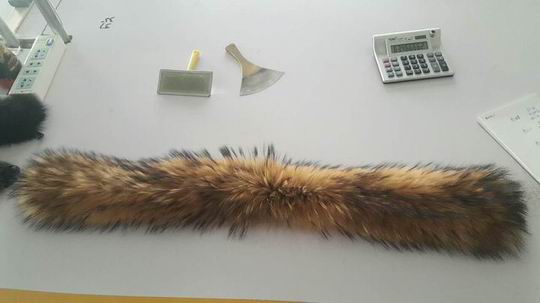 為什么有些羽絨服毛領(lǐng)是不可拆卸的？-661