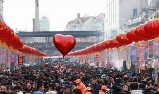 一年一度的蘿卜元宵糖球大廟會(huì)開(kāi)始了！